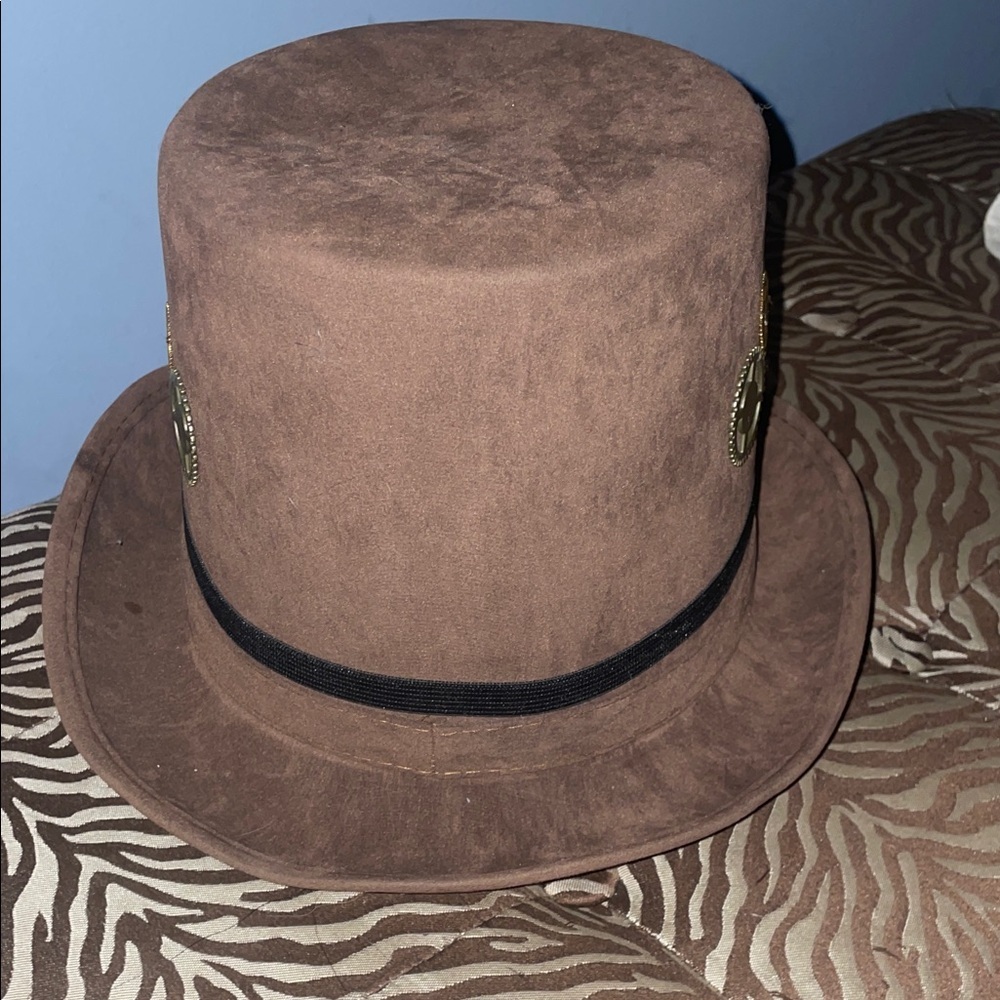 Steampunk Brown Top Hat with Goggles - Picture 3 of 7